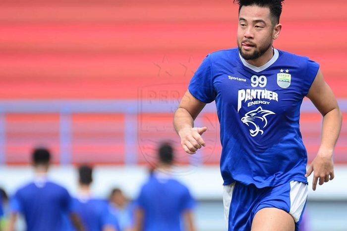 Kunihiro Yamashita ikut latihan bersama para pemain Persib Bandung di  Stadion Sport Jabar Arcamanik, Kota Bandung, Kamis (31/1/2019) pagi WIB.