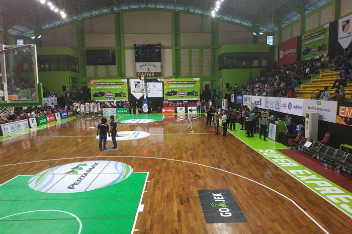 Suasana GOR Pacific yang menjadi venue penyelenggaraan Seri VI IBL Pertamax 2018-2019 di Surabaya, Jawa Timur.