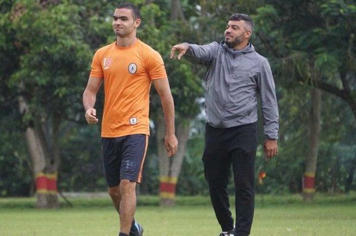 Pemain asal Mesir, Mido Saad, saat mengikuti sesi latihan sekaligus trial bersama PSS, di Lapangan Paskhas, Sleman pada Jumat (8/2/2019). 