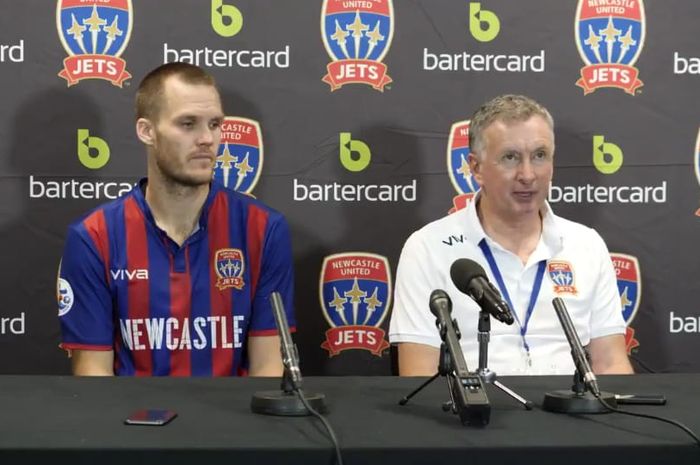 Pelatih Newcastle Jets Ernie Merrick dalam jumpa pers seusai laga kontra Persija Jakarta, Selasa (12/2/2019).