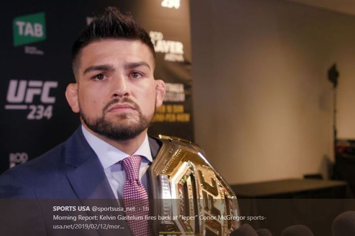 Kelvin Gastelum sedang memberikan komentarnya soal laga UFC 234 yang dibatalkan.