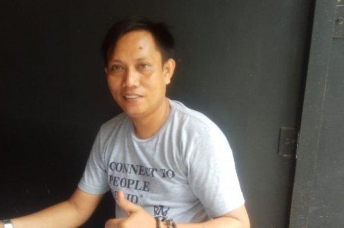 Erwin Zaenal, pemilik agen resmi penjualan tiket  PSM.