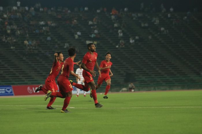 Penyerang timnas U-22 Indonesia, Marinus Wanewar, mencetak dua gol ke gawang Kamboja. Dia Diprediksi Bakal Masuk ke Susunan Pemain Utama Kala Jumpa Vietnam