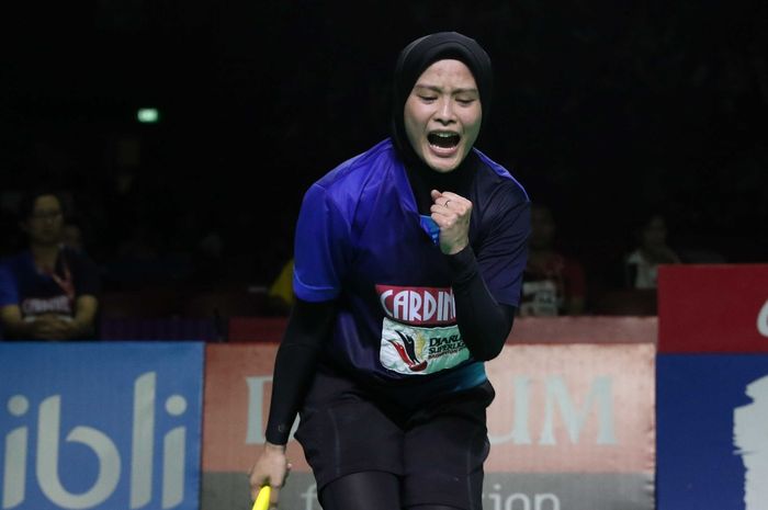 Pebulu tangkis tunggal putri, Hanna Ramadini bereaksi setelah memastikan diri sebagai penentu kemenangan Mutiara Cardinal pada Djarum Superliga Badminton 2019 yang berlangsung di GOR Sabuga, Bandung, Sabtu (23/2/2019).