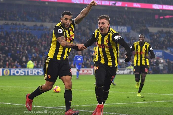 Penyerang sayap Watford, Gerard Deulofeu (kanan), bersama Troy Deeney, merayakan gol dalam laga pekan ke-27 Liga Inggris kontra Cardiff City, di Cardiff City Stadium, 23 Februari 2019.