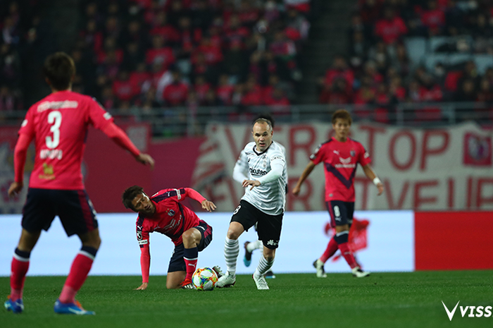 Aksi Andres Iniesta saat Vissel Kobe dijamu Cerezo Osaka pada laga pekan pertama Liga Jepang 1 2019, 22 Februari 2019. 