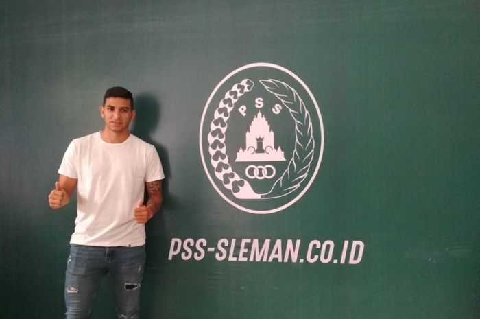 Gelandang asal Argentina, Brian Ferreira, resmi bergabung bersama PSS Sleman untuk hadapi musim 2019.