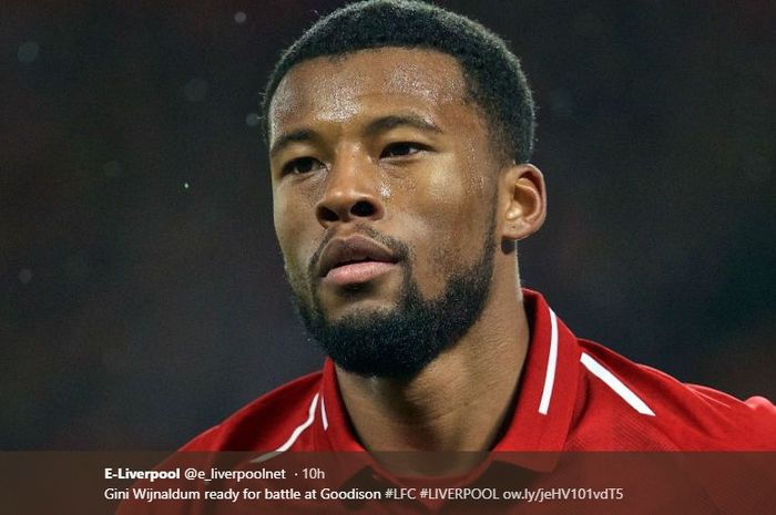 Pemain tengah Liverpool Giorginio Wijnaldum bersiap jelang laga derbi Merseyside