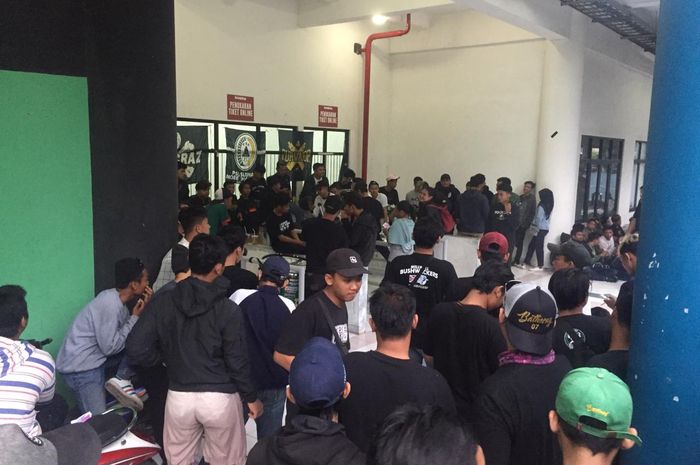 Suasana di luar Stadion Maguwoharjo pada laga pertama Grup D Piala Presiden 2019 antara PSS Sleman dan Madura United, Selasa (5/3/2019).