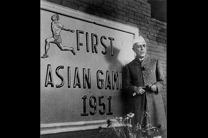 Perdana Menteri India, Jawaharlal Nehru, di Asian Games 1951.