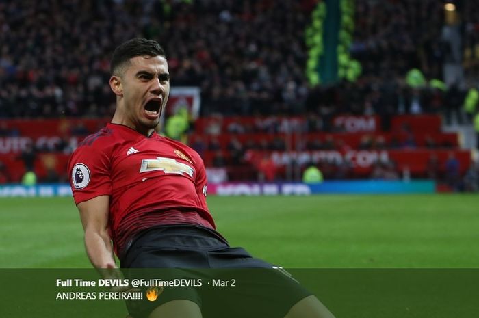 Andreas Pereira melakukan selebrasi usai mencetak gol ke gawang Southampton