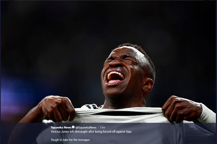 Pemain Real Madrid, Vinicius Junior, menangis karena cedera dalam laga kontra Ajax Amsterdam di Estadio Santiago Bernabeu, Selasa (5/3/2019)