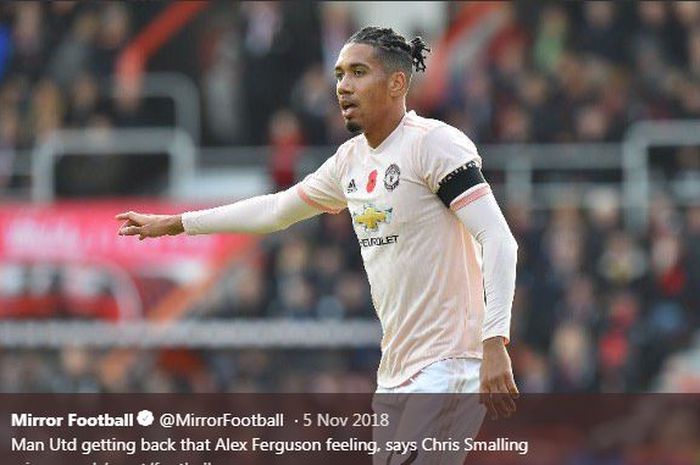 Bek Manchester United, Chris Smalling.