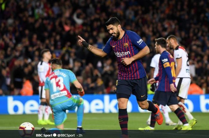 Penyerang FC Barcelona, Luis Suarez, berselebrasi dalam jornada ke-27 Liga Spanyol melawan Rayo Vallecano di Stadion Camp Nou, 9 Maret 2019.