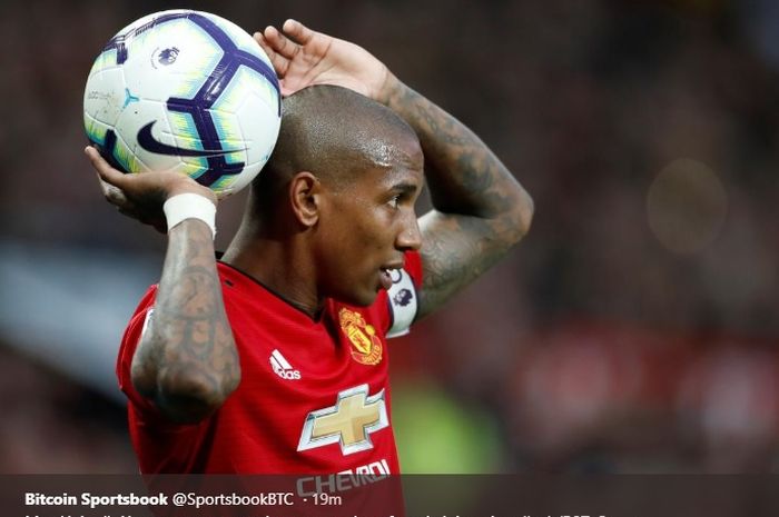 Pemain Manchester United, Ashley Young