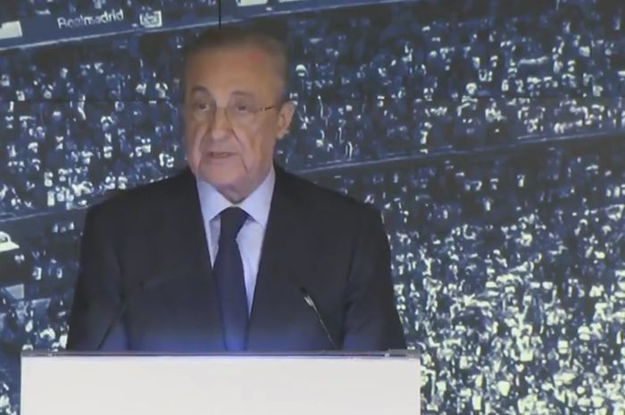 Presiden Real Madrid, Florentino Perez, berbicara dalam konferensi pers.