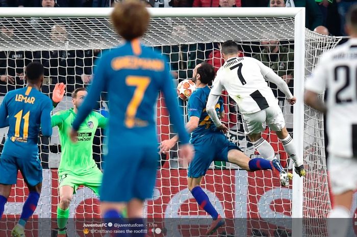 Megabintang Juventus, Cristiano Ronaldo, mencetak gol sundulan ke gawang Atletico Madrid dalam laga leg kedua babak 16 besar Liga Champions di Stadion Allianz, Selasa (12/3/2019).