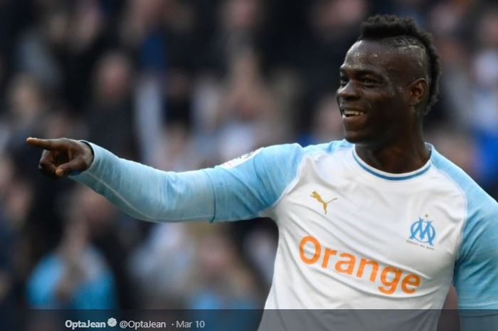 Penyerang Mario Balotelli saat masih membela Olympique Marseille. Dia akan bergabung dengan Brescia.