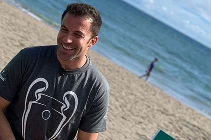 Alessandro Del Piero saat mengunjungi Bali dalam acara UEFA Champions League Trophy Tour Presented by Heineken, 18 Maret 2019.