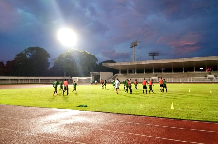 Sesi latihan timnas Indonesia di bawah komando pelatih Simon McMenemy.