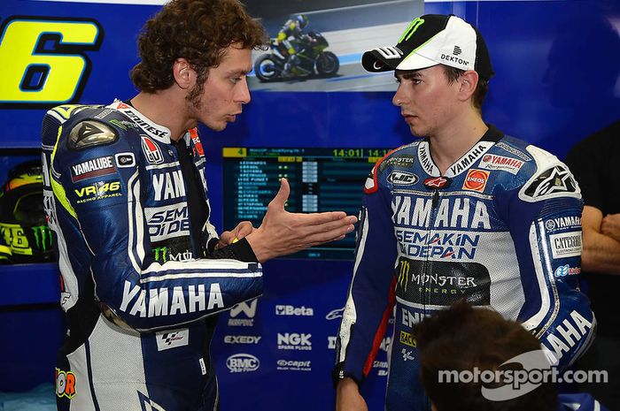 Valentino Rossi dan Jorge Lorenzo saat sama-sama berada di tim Yamaha.