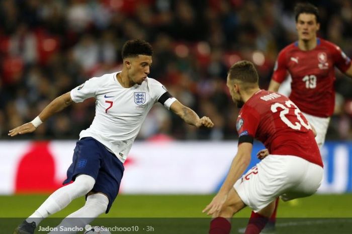 Sayap timnas Inggris, Jadon Sancho, beraksi dalam laga Grup A Kualifikasi Piala Eropa kontra Rep. Ceska di Stadion Wembley, Jumat (22/3/2019).