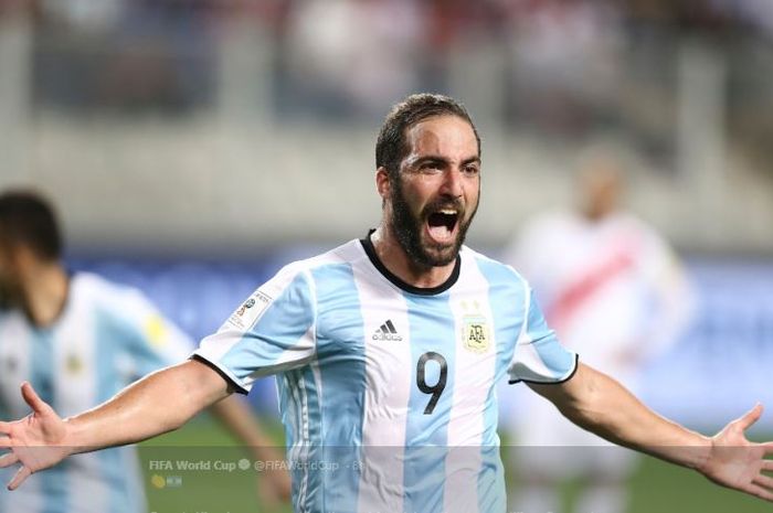 Penyerang Chelsea, Gonzalo Higuain, pensiun dari timnas Argentina pada Kamis (28/3/2019).