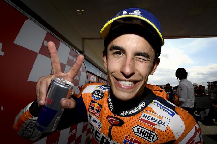 Ekspresi Marc Marquez setelah berhasil meraih pole position pada kualifikasi MotoGP Argentina 2019.