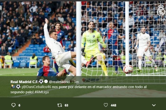 Gelandang Real Madrid, Dani Ceballos, mencetak gol ke gawang Huesca dalam partai Liga Spanyol di Estadio Santiago Bernabeu, Minggu (31/3/2019)