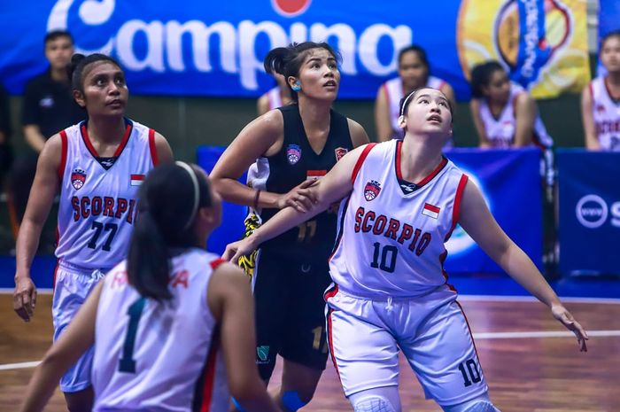 Suasana pertandingan antara Tenaga Baru Pontianak dan Scorpio Jakarta pada laga Srikandi Cup di GOR Sahabat, Semarang, Jawa Tengah, Senin (1/4/2019).