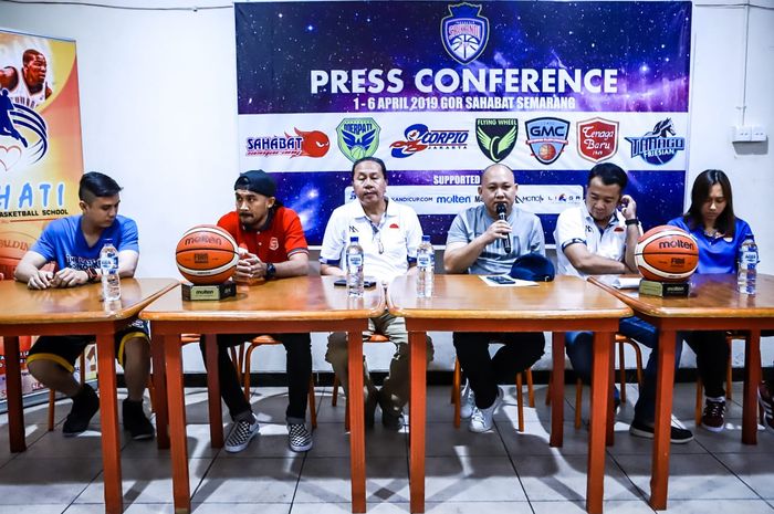 Konferensi pers jelang Seri Semarang Srikandi Cup di GOR Sahabat, Semarang, Jawa Tengah, Minggu (31/3/2019)