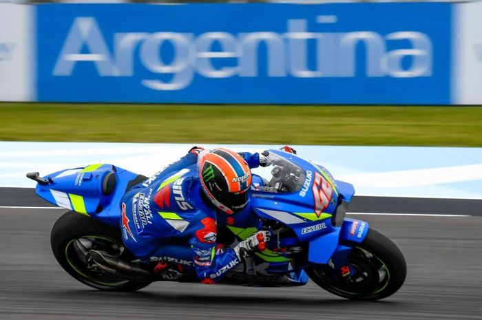 Pembalap tim Suzuki Ecstar, Alex Rins saat beraksi pada seri MotoGP Arentina, Minggu (31/3/2019)