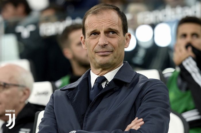 Pelatih Juventus, Massimiliano Allegri, dalam laga pekan ke-31 Liga Italia kontra AC Milan di Stadion Allianz Turin, 6 April 2019.