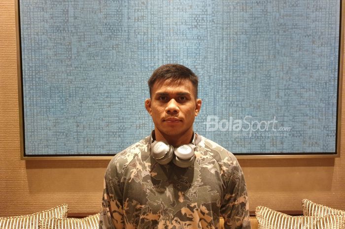 Atlet ONE Championship asal Indonesia, Eko Roni Saputra, berpose di Nuwa Hotel, City of Dreams Manila, Filipina, Selasa (9/4/2019).