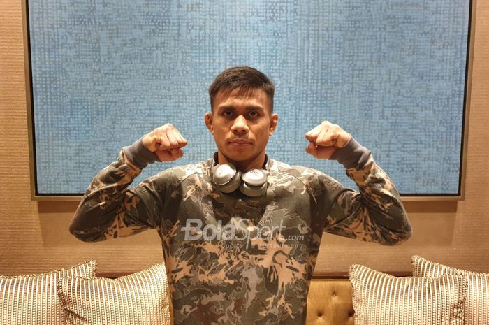 Atlet ONE Championship asal Indonesia, Eko Roni Saputra, berpose di Nuwa Hotel, City of Dreams Manila, Filipina, Selasa (9/4/2019).