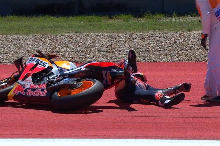 Marc Marquez terjatuh di tikungan 12 MotoGP Americas 2019, Senin (15/4/2019) WIB.