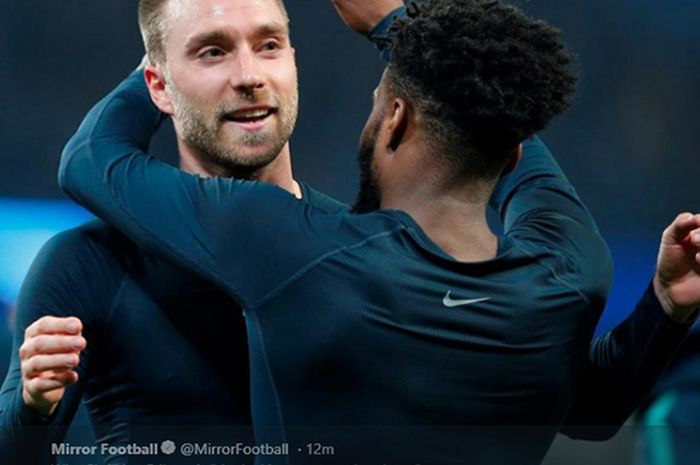 Christian Eriksen (kiri) merayakan keberhasilan Tottenham Hotspur menyingkirkan Manchester City pada babak perempat final Liga Champions di Stadion Etihad, 17 April 2019.