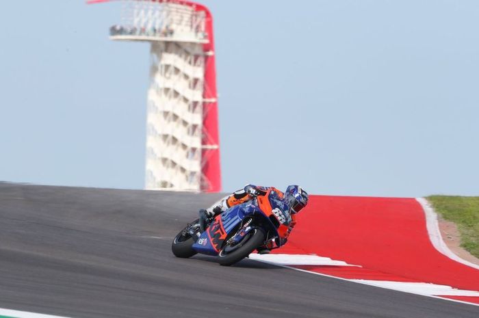 Pembalap KTM Tech3, Miguel Oliveira saat beraksi pada MotoGP Americas 2019