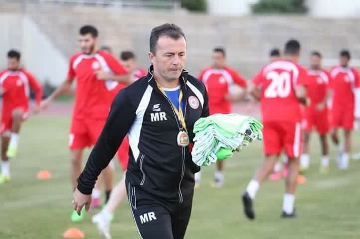 Pelatih asal Montenegro, Miodrag Radulovic saat masih menangani timnas Lebanon pada 2018. Kini, dia menjadi pelatih anyar timnas Myanmar.