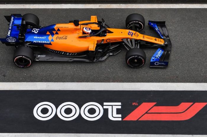 Mobil McLaren McL34 pada balapan ke-1000 F1 di China, Minggu (14/4/2019)