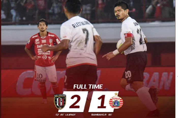 Striker Persija Jakarta Bambang Pamungkas (kanan) mencetak gol ke gawang Bali United dalam leg 1 babak 8 besar Piala Indonesia 2018-2019 di Stadion Kapten I Wayan Dipta, Gianyar, Jumat (26/4/2019) sore WIB.