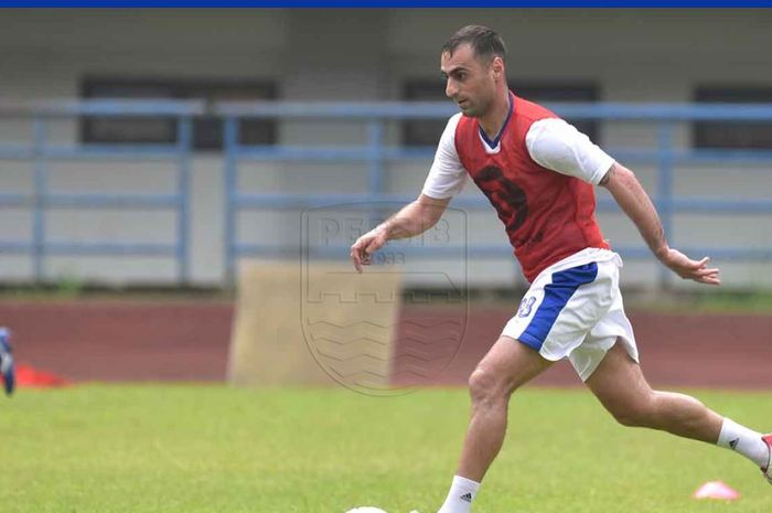 Pemain anyar Persib Bandung, Artur Gevorkyan.