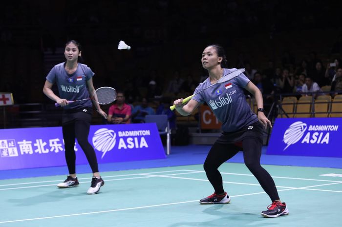 Pasangan ganda putri Indonesia, Della Destiara Haris/Rizki Amelia Pradipta saat berlaga di Kejuaraan Asia 2019, Sabtu (27/4/2019)