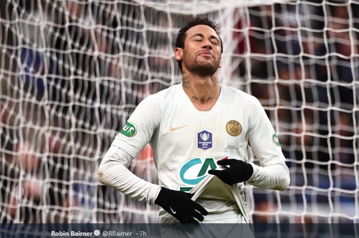 Megabintang Paris Saint-Germain, Neymar Jr, dalam laga final Piala Prancis, Sabtu (27/4/2019) di Stade de France, Paris.