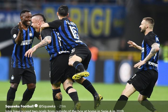 Radja Nainggolan bawa Inter Milan sementara unggul 1-0 atas Juventus dalam pertandingan Derby d'Italia, Sabtu (27/4/2019)