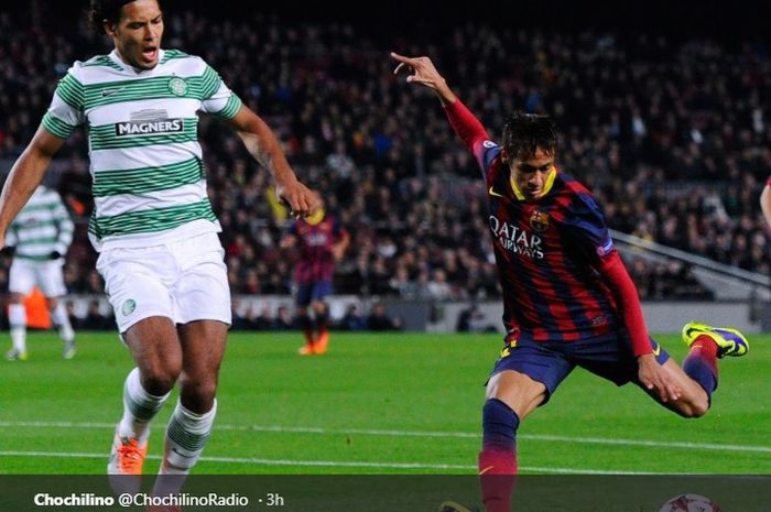 Virgil van Dijk berhadapan dengan Neymar Jr saat Barcelona bertemu Glasgow Celtic pada Liga Champions musim 2013-2014