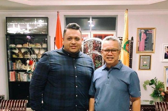 Presiden Borneo FC, Nabil Husein Said Amin dan Walikota Samarinda, Syahrie Ja'ang dikediamannya, Rabu (1/5/2019) malam. 