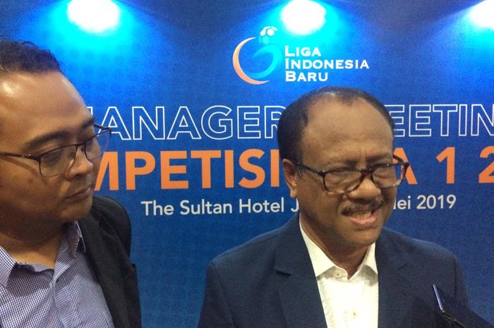 Direktur Interim PT LIB, Dirk Soplanit, saat ditemui di Hotel Sultan, Senayan, Jakarta Pusat, Selasa (7/5/2019).