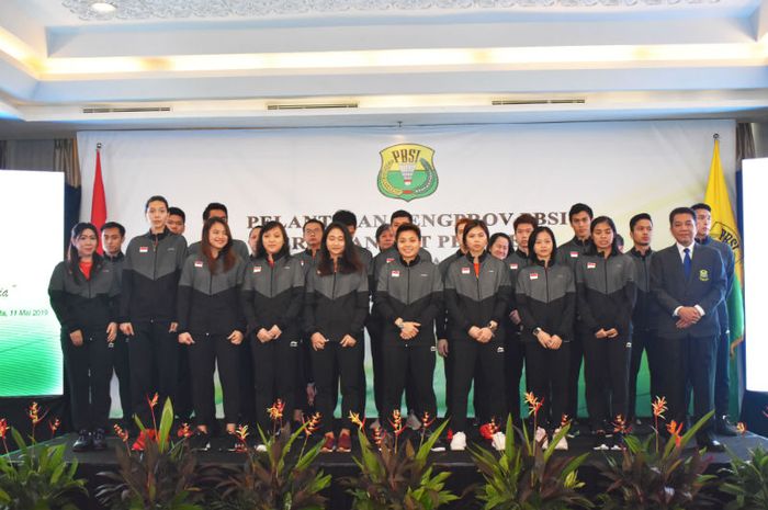 Skuat Indonesia untuk Piala Sudirman 2019 berpose di Senayan, Jakarta, Sabtu (11/5/2019).