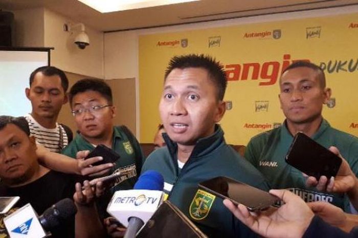 Presiden Persebaya Surabaya,  Azrul Ananda.